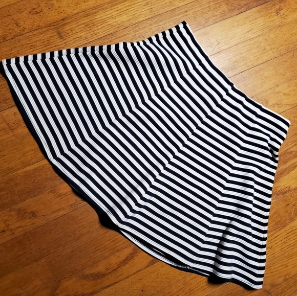 Aeropostale Dresses & Skirts - Aeropostale Striped Mini Skirt ♥️